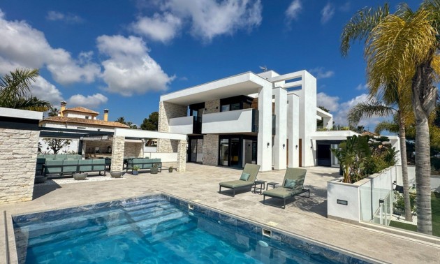 Villa - Resale - Villamartin - Villamartin