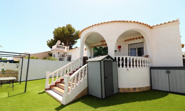 Villa - Resale - Villamartin - Villamartin