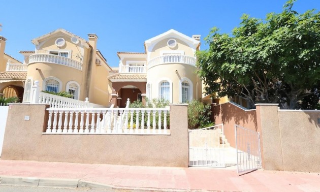 Villa - Resale - Villamartin - Villamartin