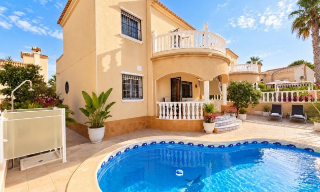 Villa - Resale - Villamartin - Villamartin