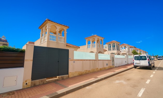 Villa - zum Verkauf - Algorfa - Algorfa