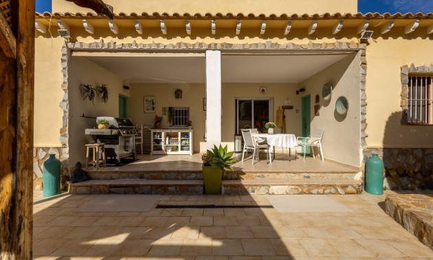 Villa - zum Verkauf - Almoradi - Almoradi Centro