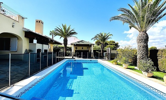Villa - zum Verkauf - Cabo Roig - Cabo Roig