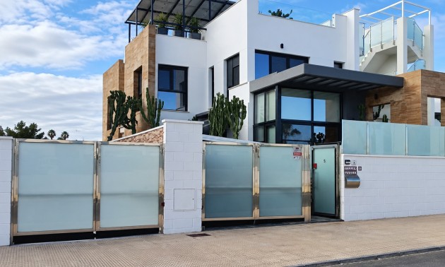 Villa - zum Verkauf - Cabo Roig - Cabo Roig