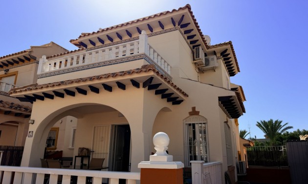 Villa - zum Verkauf - Cabo Roig - CSPX-39267