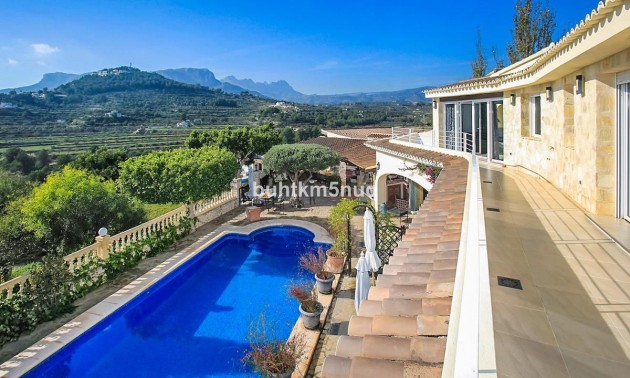 Villa - zum Verkauf - Calpe - Calpe Centro