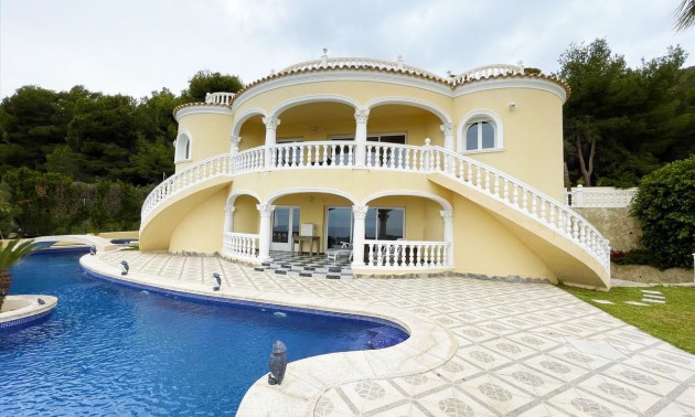 Villa - zum Verkauf - Calpe - Calpe Centro