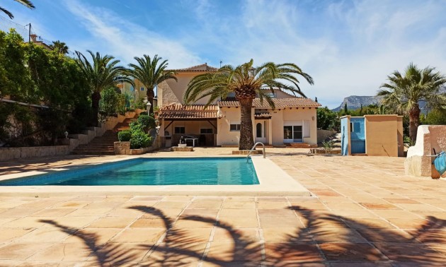 Villa - zum Verkauf - Calpe - Calpe Centro