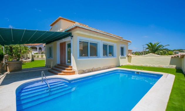 Villa - zum Verkauf - Calpe - Calpe Centro