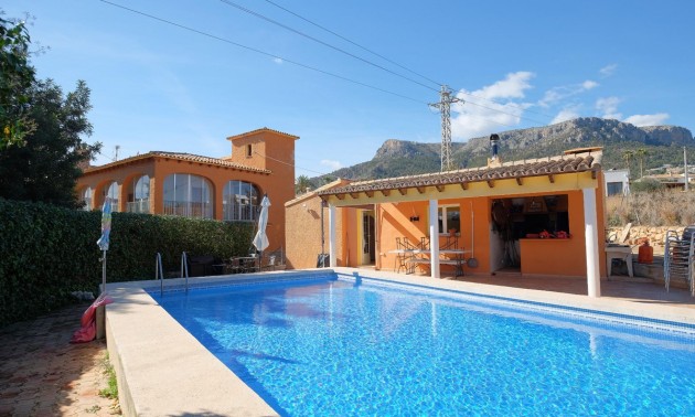 Villa - zum Verkauf - Calpe - Calpe Centro