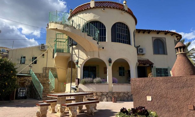 Villa - zum Verkauf - Calpe - Calpe Centro