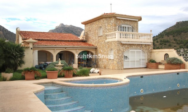 Villa - zum Verkauf - Calpe - la Canuta