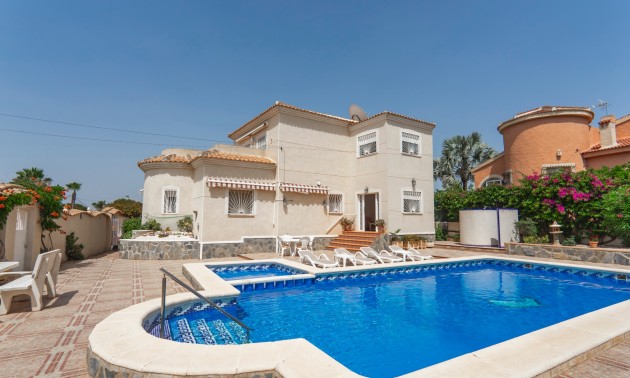 Villa - zum Verkauf - Ciudad Quesada - Campo De Golf La Marquesa