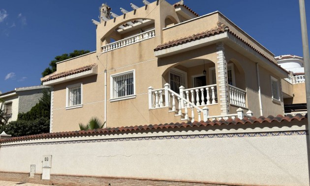 Villa - zum Verkauf - Ciudad Quesada - Ciudad Quesada