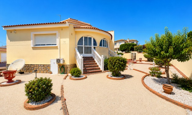 Villa - zum Verkauf - Ciudad Quesada - Ciudad Quesada
