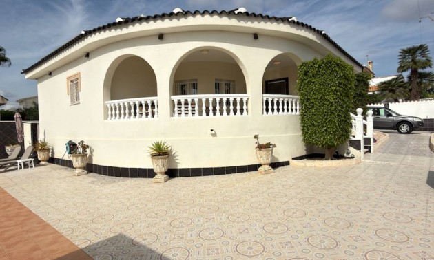 Villa - zum Verkauf - Ciudad Quesada - Ciudad Quesada