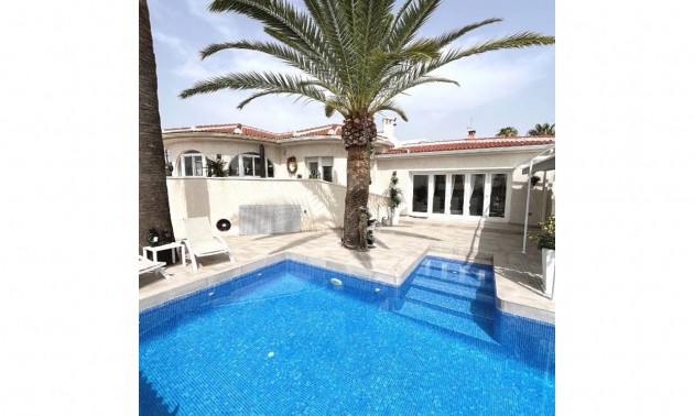 Villa - zum Verkauf - Ciudad Quesada - CSPJ-20622