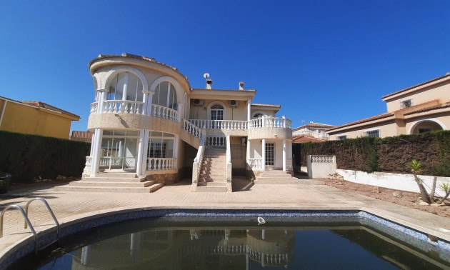 Villa - zum Verkauf - Ciudad Quesada - CSPJ-46347