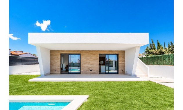 Villa - zum Verkauf - Ciudad Quesada - CSPL-74166