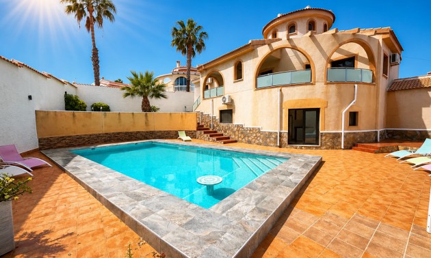Villa - zum Verkauf - Ciudad Quesada - CSPX-37116