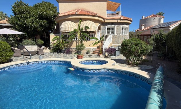 Villa - zum Verkauf - Ciudad Quesada - Lo Pepin
