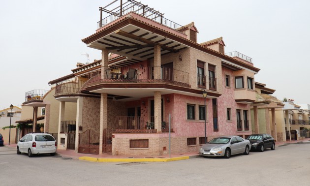 Villa - zum Verkauf - Daya Nueva - CSPF-84647