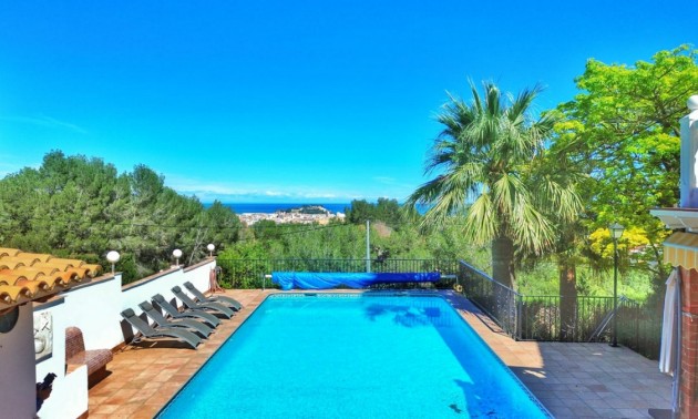 Villa - zum Verkauf - Dénia - Denia Centro