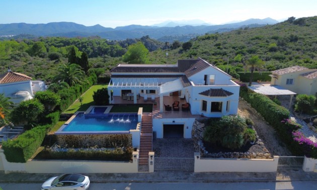 Villa - zum Verkauf - Dénia - Denia Centro