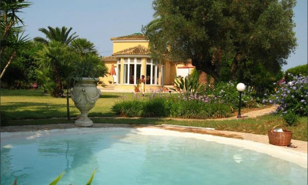 Villa - zum Verkauf - Dénia - Denia Centro