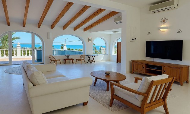Villa - zum Verkauf - Dénia - Denia Centro