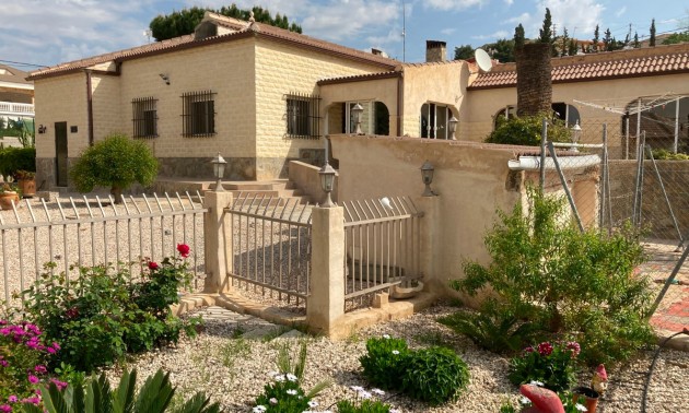 Villa - zum Verkauf - Elche - CSPX-41991