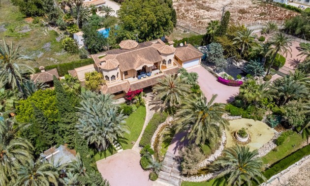 Villa - zum Verkauf - Elche - Elche Centro