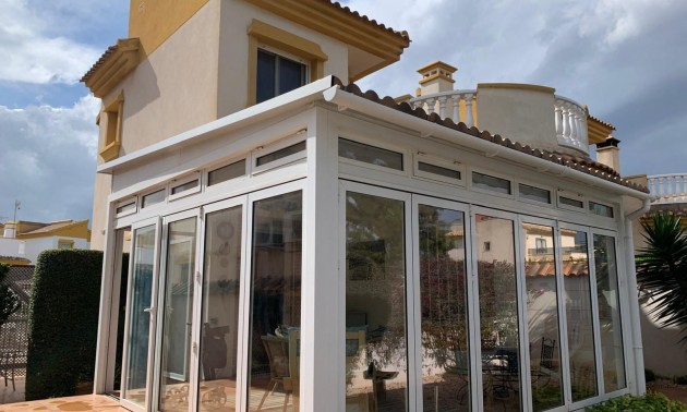 Villa - zum Verkauf - Guardamar Del Segura - El Raso