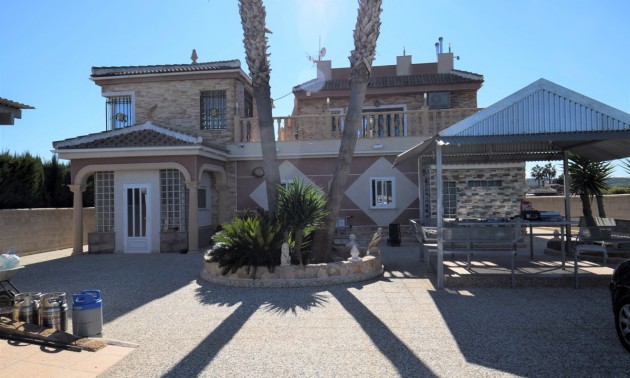 Villa - zum Verkauf - Guardamar Del Segura - Guardamar del Segura Centro