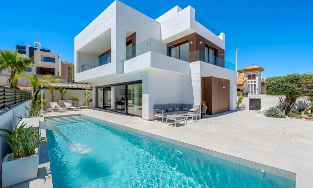 Villa - zum Verkauf - Guardamar Del Segura - Guardamar del Segura