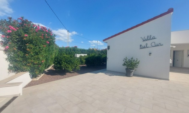 Villa - zum Verkauf - l'Alfas del Pi - Albir