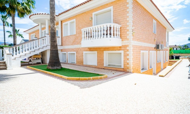 Villa - zum Verkauf - l'Alfas del Pi - L'Alfás del Pi Centro