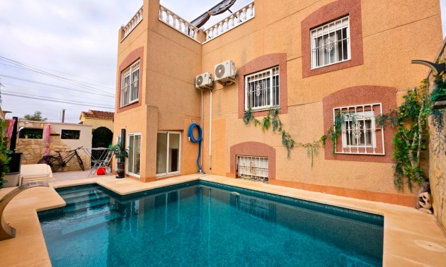 Villa - zum Verkauf - La Marina - La Marina