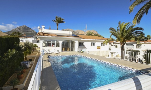 Villa - zum Verkauf - La Nucia - La Nucia Centro