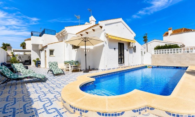 Villa - zum Verkauf - Los Alcazares - Los Alcazares Centro