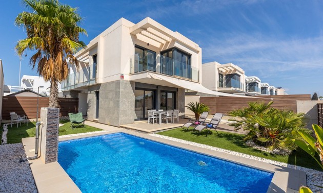 Villa - zum Verkauf - Los Montesinos - Entre Naranjos