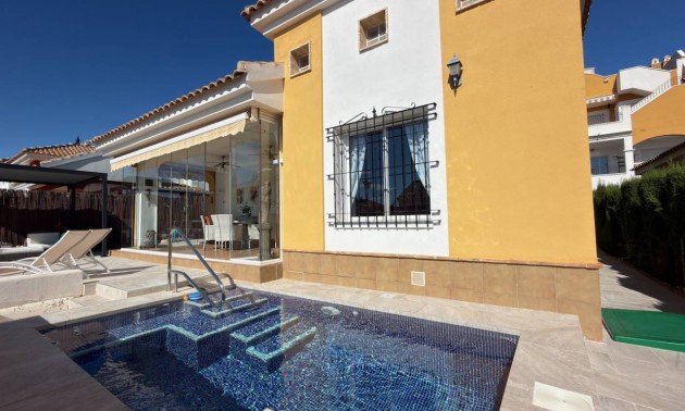 Villa - zum Verkauf - Los Montesinos - Urbanizacion montesol