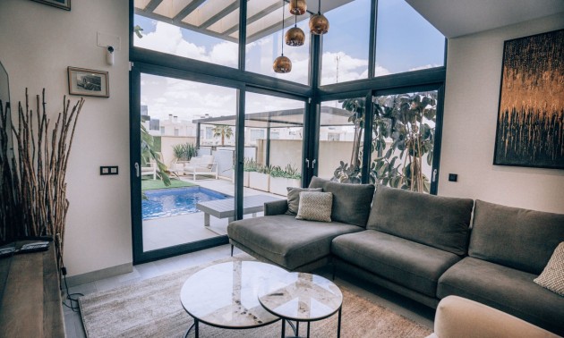 Villa - zum Verkauf - Orihuela - Cabo Roig