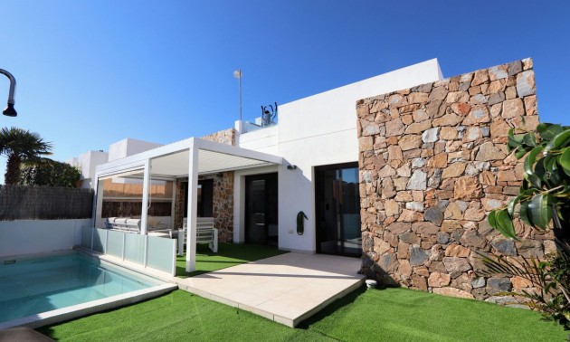 Villa - zum Verkauf - Orihuela - Cabo Roig
