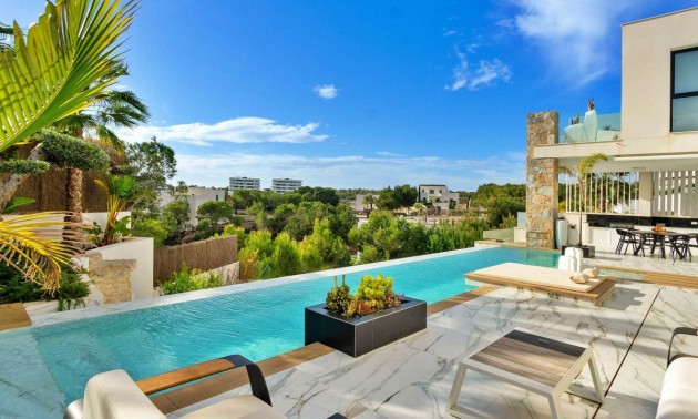 Villa - zum Verkauf - Orihuela - Las Colinas Golf Resort