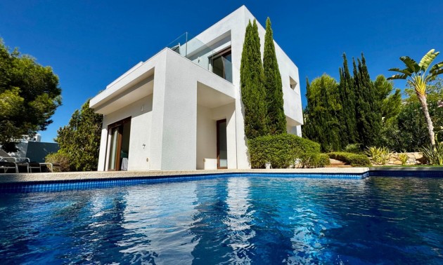 Villa - zum Verkauf - Orihuela - Las Colinas Golf Resort