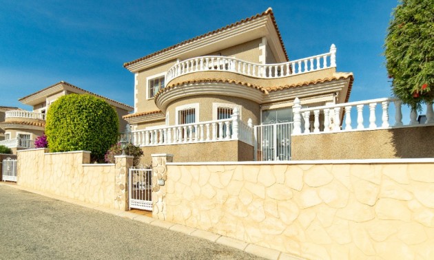 Villa - zum Verkauf - Orihuela - Los Altos