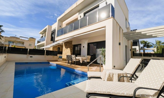 Villa - zum Verkauf - Orihuela - Los Dolses