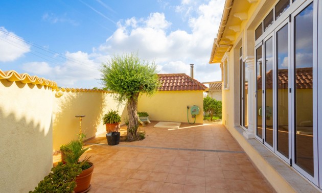 Villa - zum Verkauf - Orihuela - Villamartin