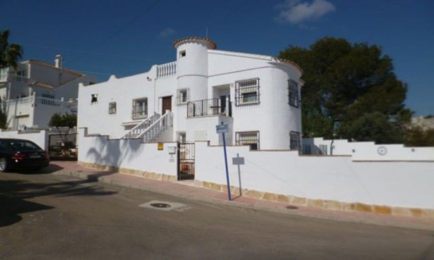 Villa - zum Verkauf - Orihuela - Villamartin